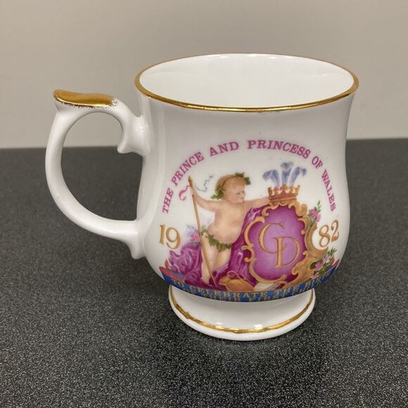 1982 Royal Mug Commemorative Birth of‎ Prince William to Charles and Diana - Picture 3 of 13